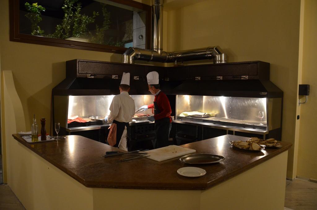 Mingone Hotel Ristorante Isola di Liri Exterior foto